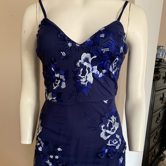 Windsor Prom/Long Dress - Picture 3 of 6